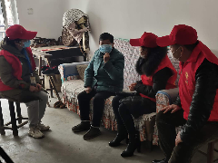 公车公司开展学习雷锋，关爱孤寡老人 志愿服务活动